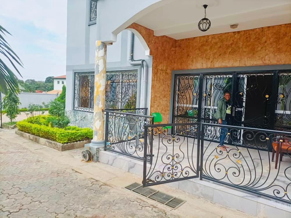 Residence Ambassa Etienne & Therese Yaounde Exterior photo